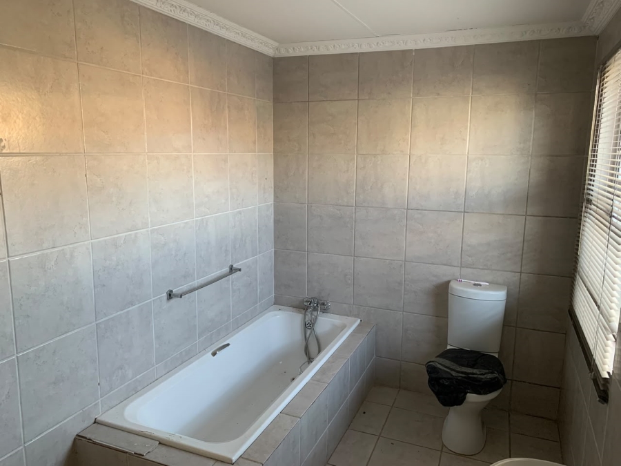 3 Bedroom Property for Sale in Pellsrus Eastern Cape